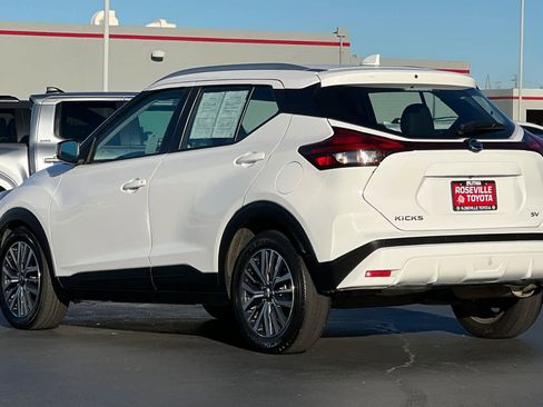 Used 2021 Nissan Kicks SV image 7