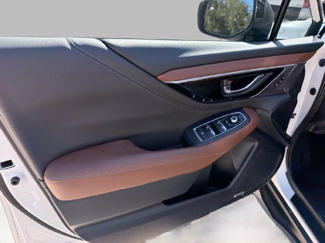 Used 2025 Subaru Outback Touring AWD/4WD image 22