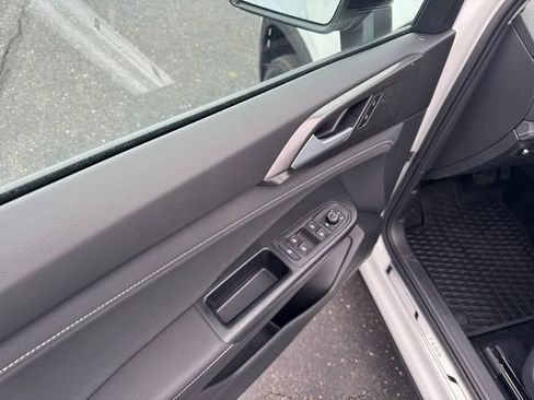 New 2026 Volkswagen Taos SE image 14