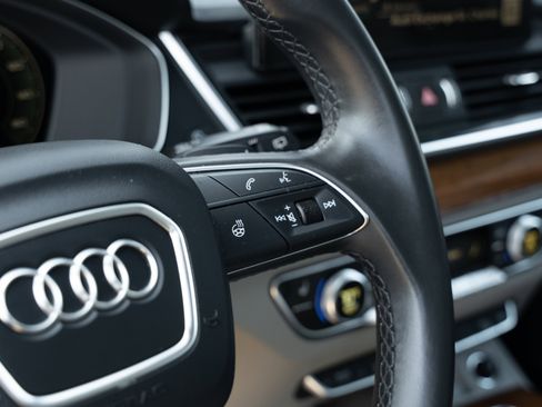Certified 2023 Audi Q5 2.0T Premium Plus AWD/4WD image 12