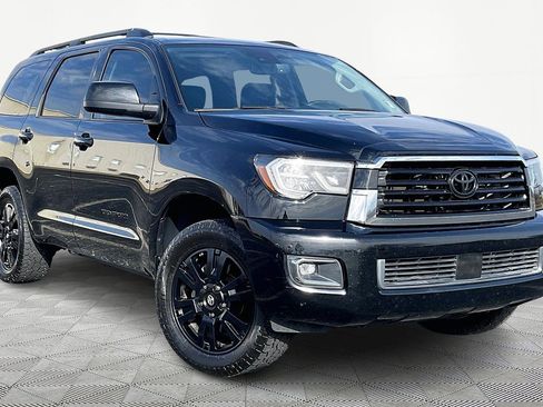 Used 2018 Toyota Sequoia SR5 image 1