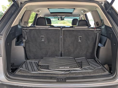 Used 2021 Volkswagen Atlas SE w/ Panoramic Sunroof Package FWD image 20