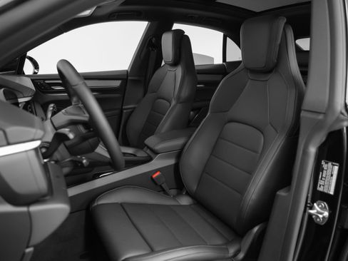 Certified 2025 Porsche Macan 4 Electric image 5