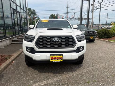 Used 2023 Toyota Tacoma TRD Sport AWD/4WD image 2