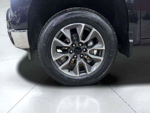Used 2024 Chevrolet Silverado 1500 LT AWD/4WD image 54