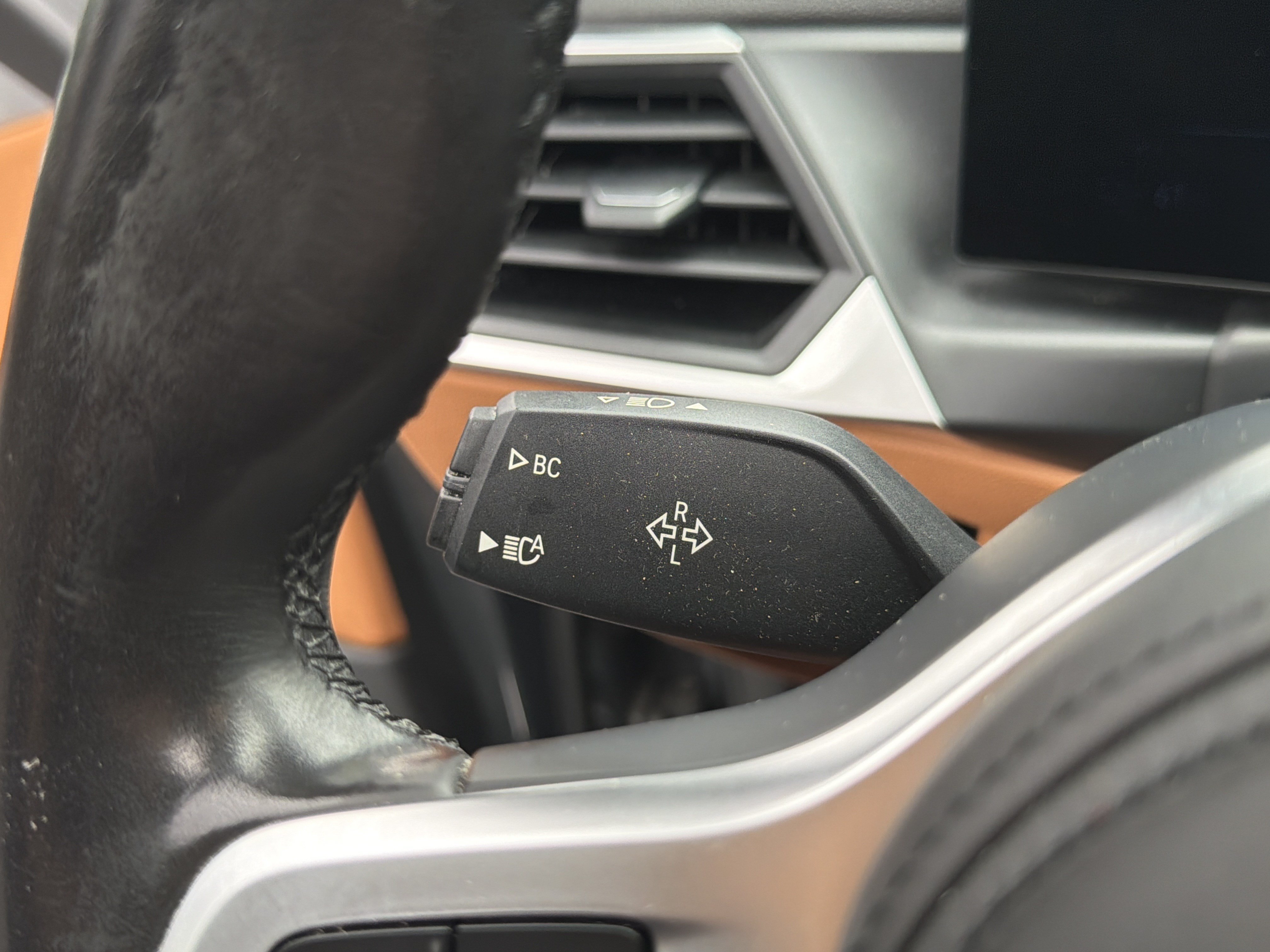 Used 2024 BMW i4 eDrive40 w/ M Sport Package RWD image 33