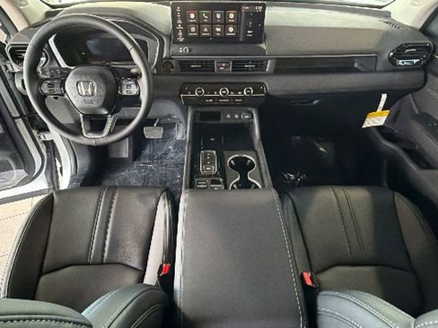 New 2026 Honda Pilot Touring image 24