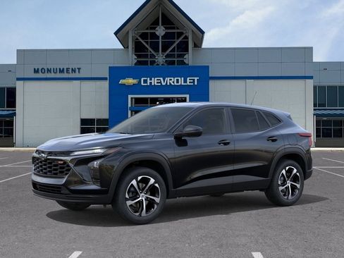 New 2026 Chevrolet Trax RS w/ Sunroof Package FWD image 2