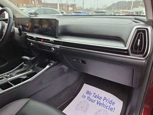 Used 2025 Kia Sorento S image 14