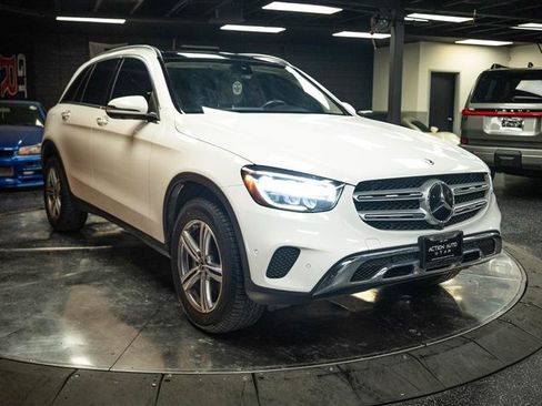 Used 2021 Mercedes-Benz GLC 300 4MATIC w/ Premium Package image 5