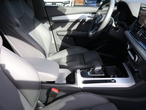 Used 2025 Audi Q5 e Premium Plus image 13