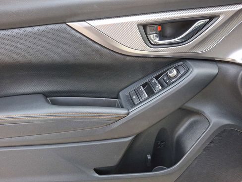 Used 2023 Subaru Crosstrek 2.5i Limited w/ Moonroof Package image 8