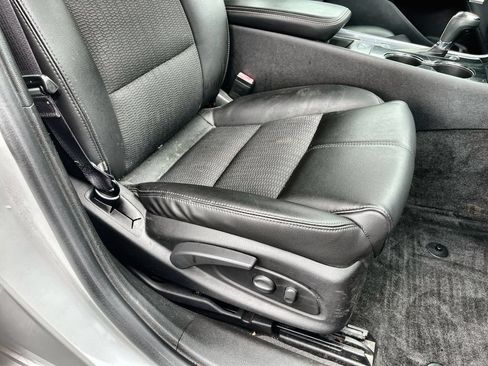 Used 2016 Chevrolet Impala LT w/ Convenience Package FWD image 25