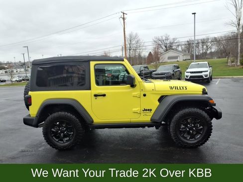 Used 2022 Jeep Wrangler Sport AWD/4WD image 7
