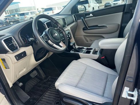 Used 2020 Kia Sportage LX FWD image 11