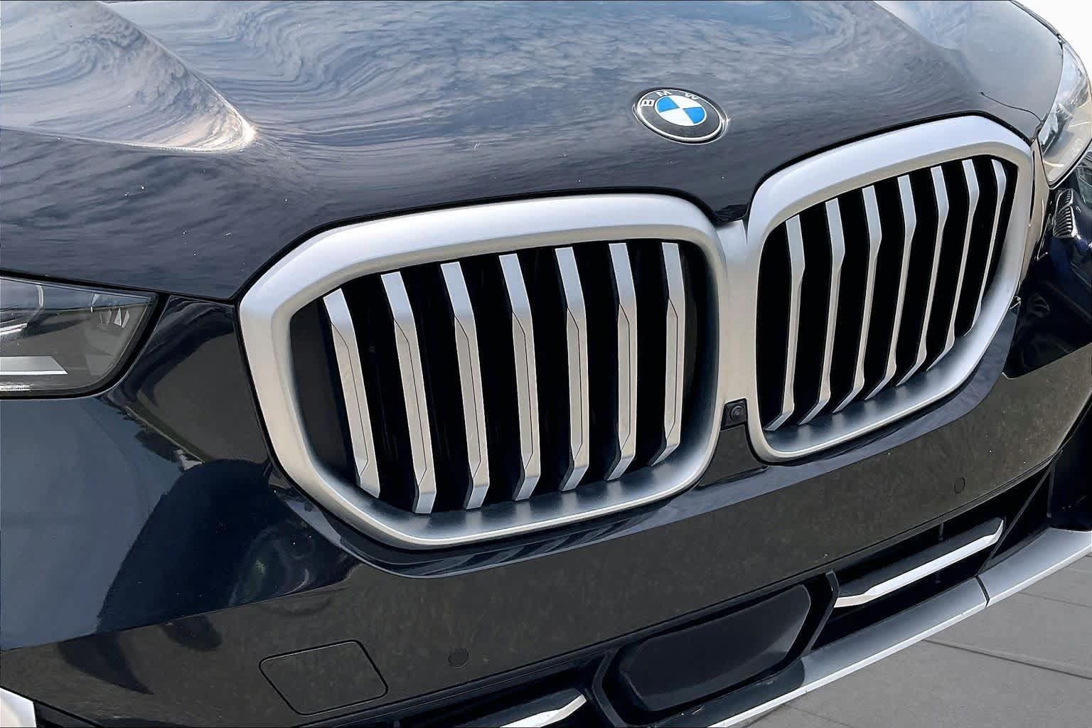 Used 2024 BMW X5 xDrive40i w/ Premium Package AWD/4WD image 31