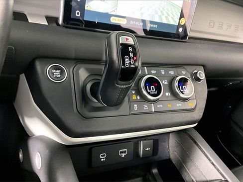 Used 2024 Land Rover Defender 110 S image 14