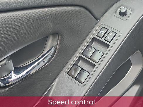 Used 2023 Nissan Frontier SV image 15