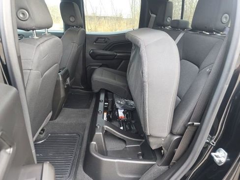 Certified 2024 Chevrolet Colorado W/T w/ WT Convenience Package image 25