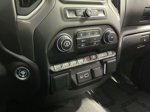 Used 2022 Chevrolet Silverado 1500 Custom Trail Boss image 29