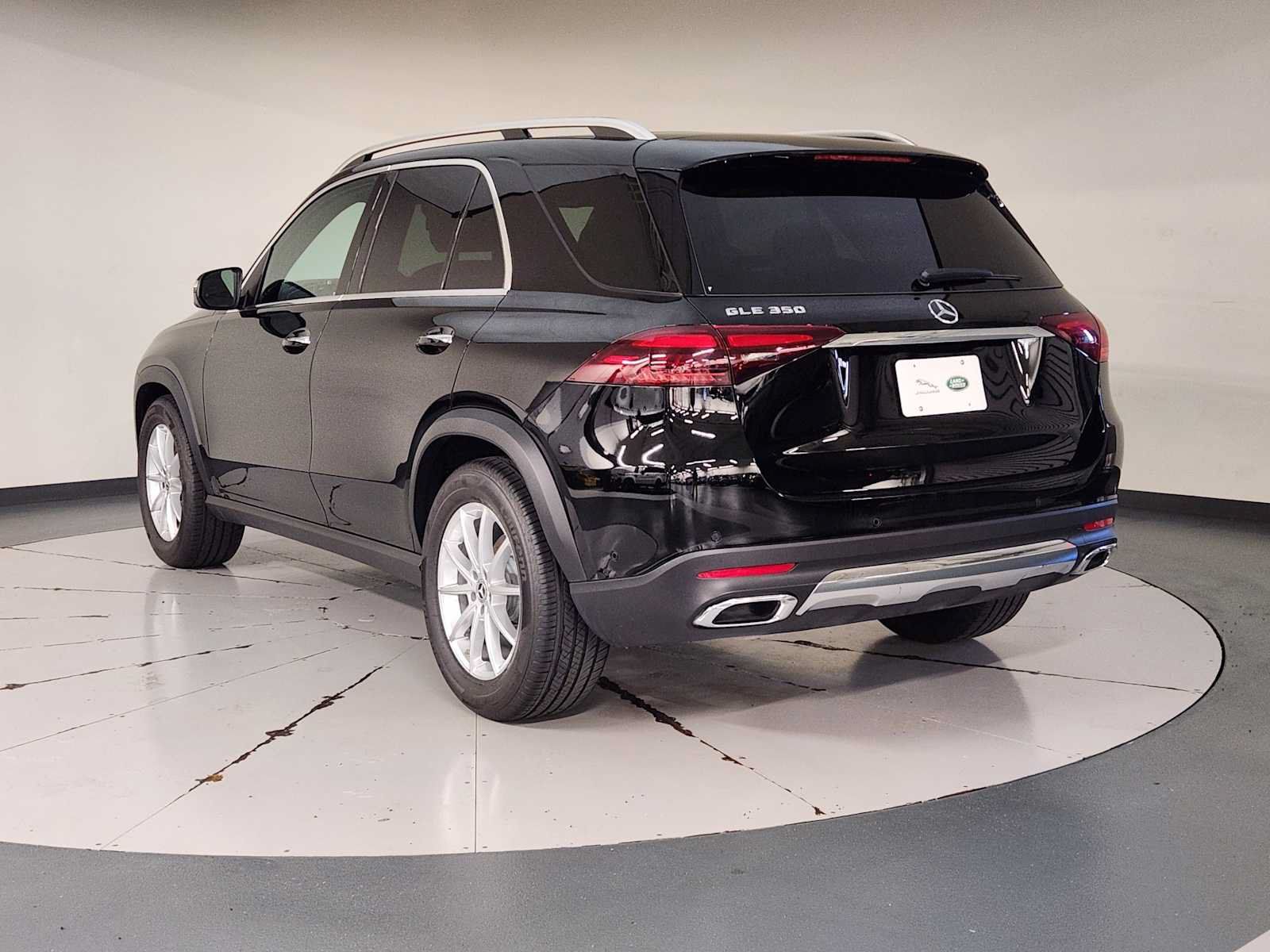 Used 2025 Mercedes-Benz GLE 350 4MATIC image 6