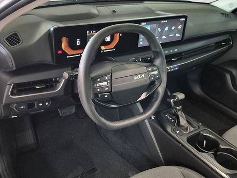Used 2025 Kia K4 FWD image 10