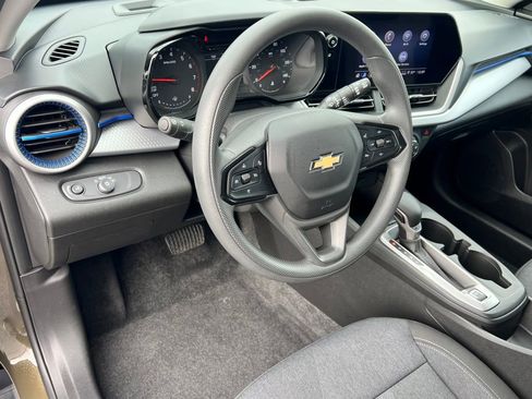 Certified 2024 Chevrolet Trax LS image 16