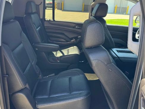 Used 2018 Chevrolet Suburban LT AWD/4WD image 5