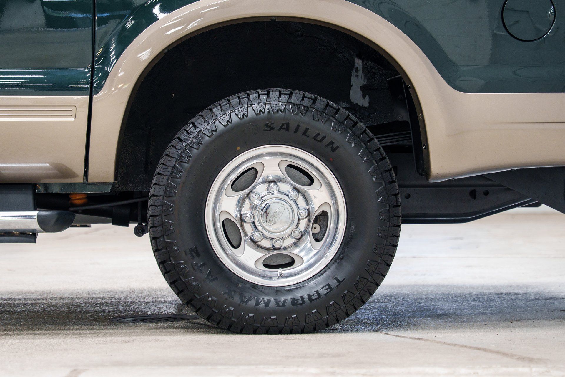 Used 2004 Ford Excursion Eddie Bauer AWD/4WD image 14