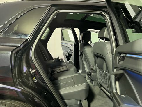 Used 2023 Audi Q3 2.0T Premium Plus w/ Premium Plus Package AWD/4WD image 29