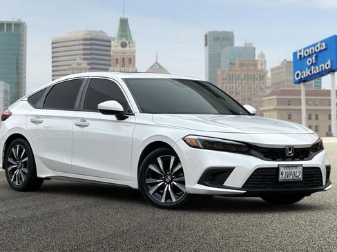 Used 2024 Honda Civic EX-L image 2