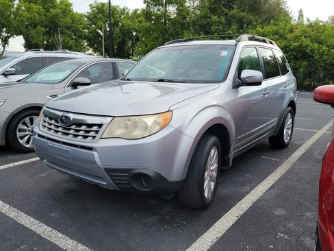 Used 2012 Subaru Forester 2.5X Premium w/ All-Weather Pkg AWD/4WD image 3