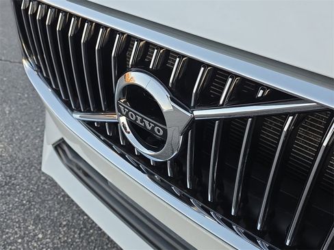 Used 2021 Volvo XC60 T5 Inscription w/ Protection Package Premier image 31