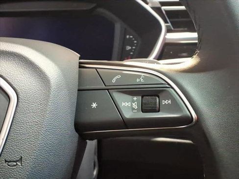 Certified 2025 Audi Q3 2.0T Premium image 16