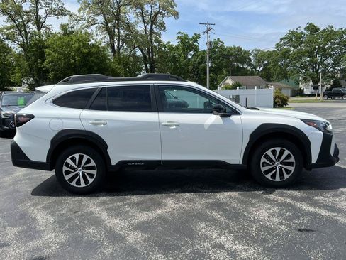 Used 2023 Subaru Outback Premium AWD/4WD image 36