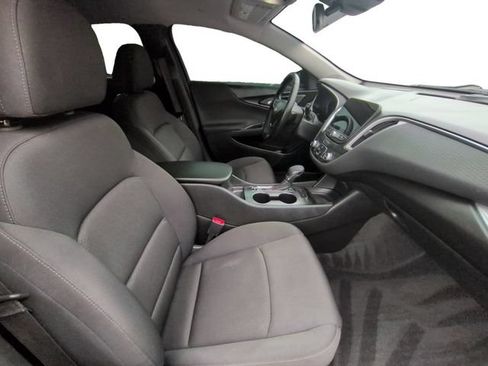 Used 2024 Chevrolet Malibu RS FWD image 23