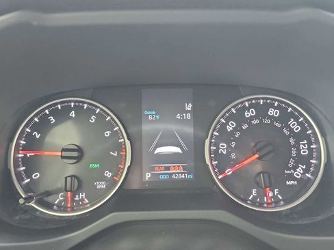 Used 2022 Toyota RAV4 LE image 16