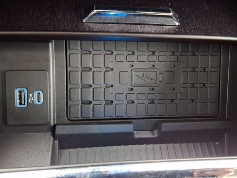 Certified 2023 Ford Expedition Max Platinum image 26