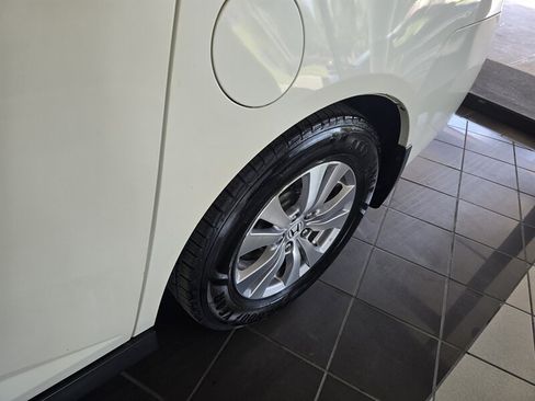 Used 2016 Honda Odyssey EX image 28