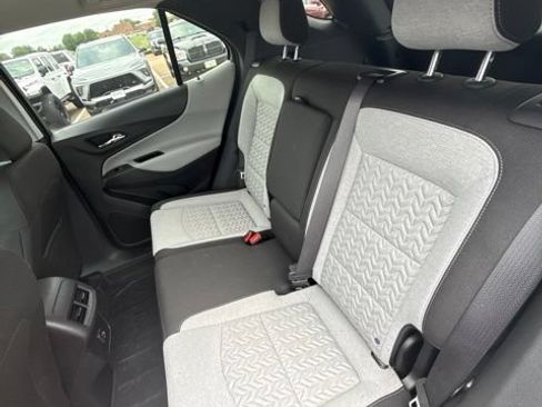 Used 2024 Chevrolet Equinox LS w/ LS Convenience Package FWD image 23