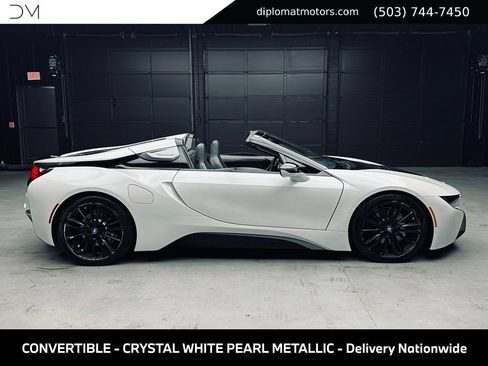 Used 2019 BMW i8 Roadster AWD/4WD image 9
