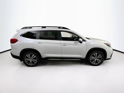 Used 2022 Subaru Ascent Limited w/ Technology Package image 4