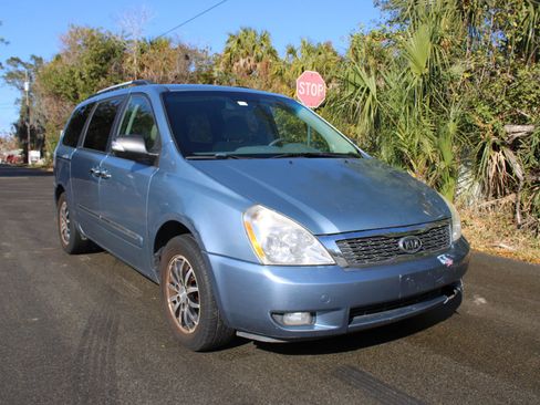 Used 2012 Kia Sedona EX image 3