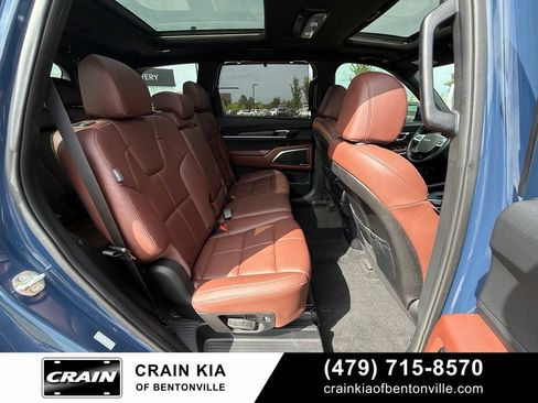 Certified 2025 Kia Telluride SX FWD image 33