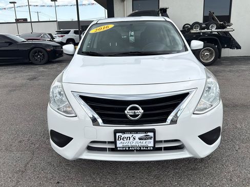 Used 2016 Nissan Versa SV FWD image 3