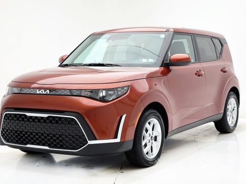 Used 2024 Kia Soul LX w/ Option Group 015 image 2