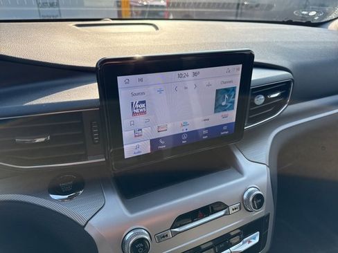 Certified 2022 Ford Explorer XLT w/ Equipment Group 202A image 2