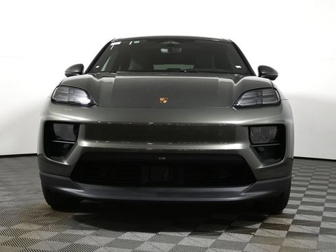 Used 2025 Porsche Macan 4S Electric AWD/4WD image 10