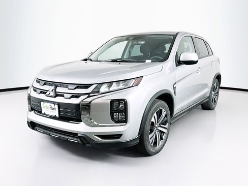 Used 2025 Mitsubishi Outlander Sport AWD image 3