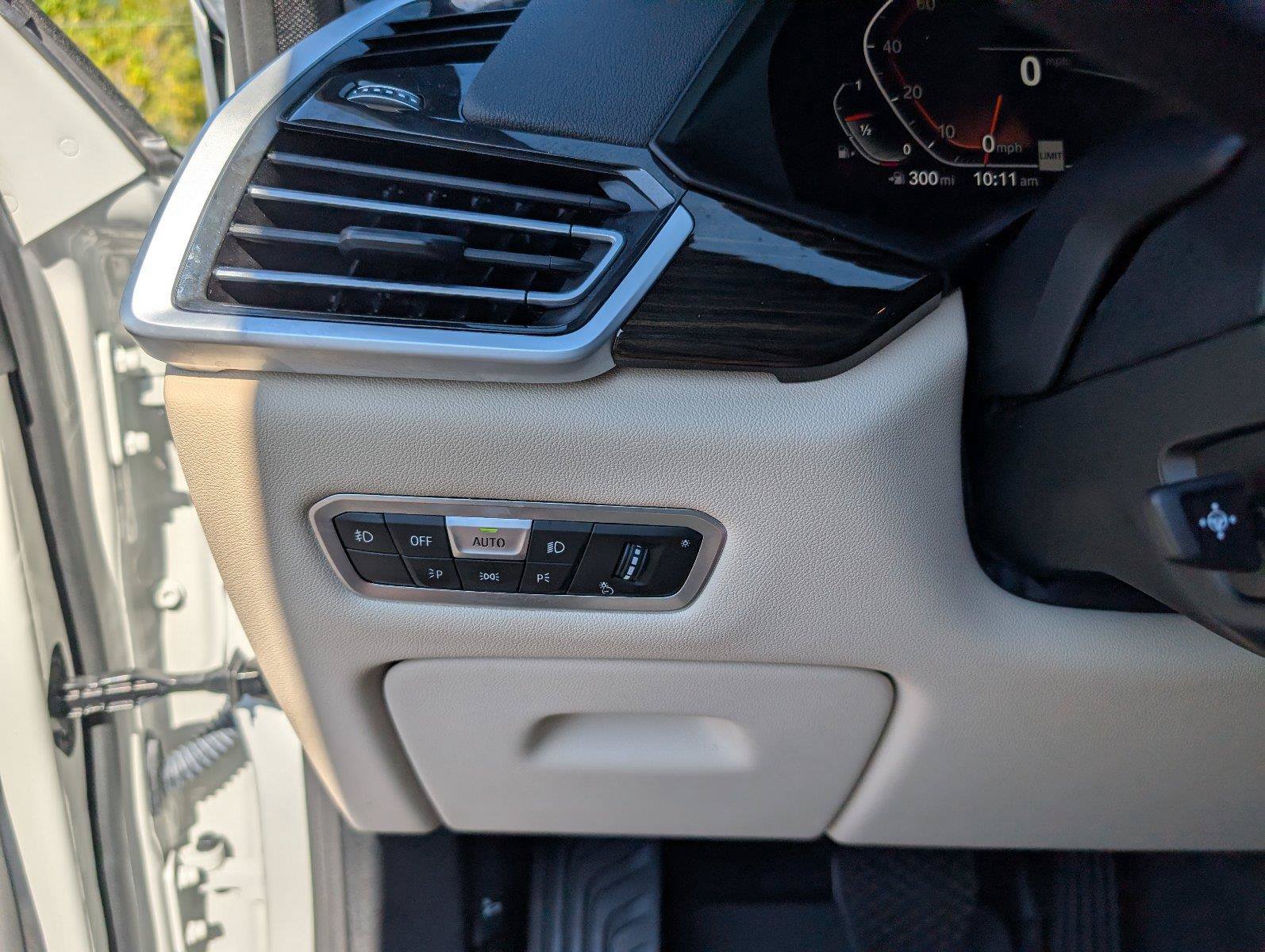 Used 2021 BMW X5 sDrive40i w/ Premium Package RWD image 28